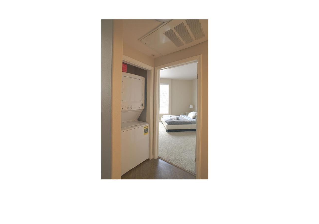 Private Bedroom And Bathroom In Shared 2 Bedroom Apartment In Venice - Pool - Hot Tub & Gym ロサンゼルス エクステリア 写真